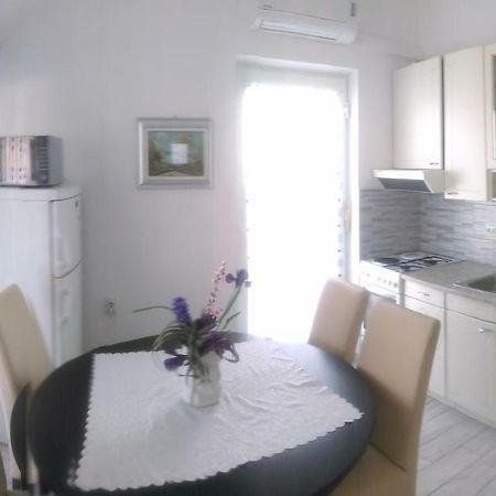 Apartment Tihana Ровини Екстериор снимка