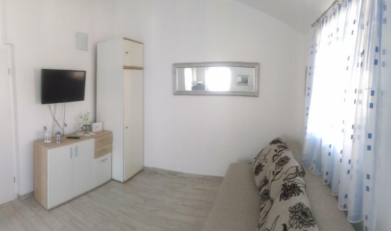 Apartment Tihana Ровини Екстериор снимка